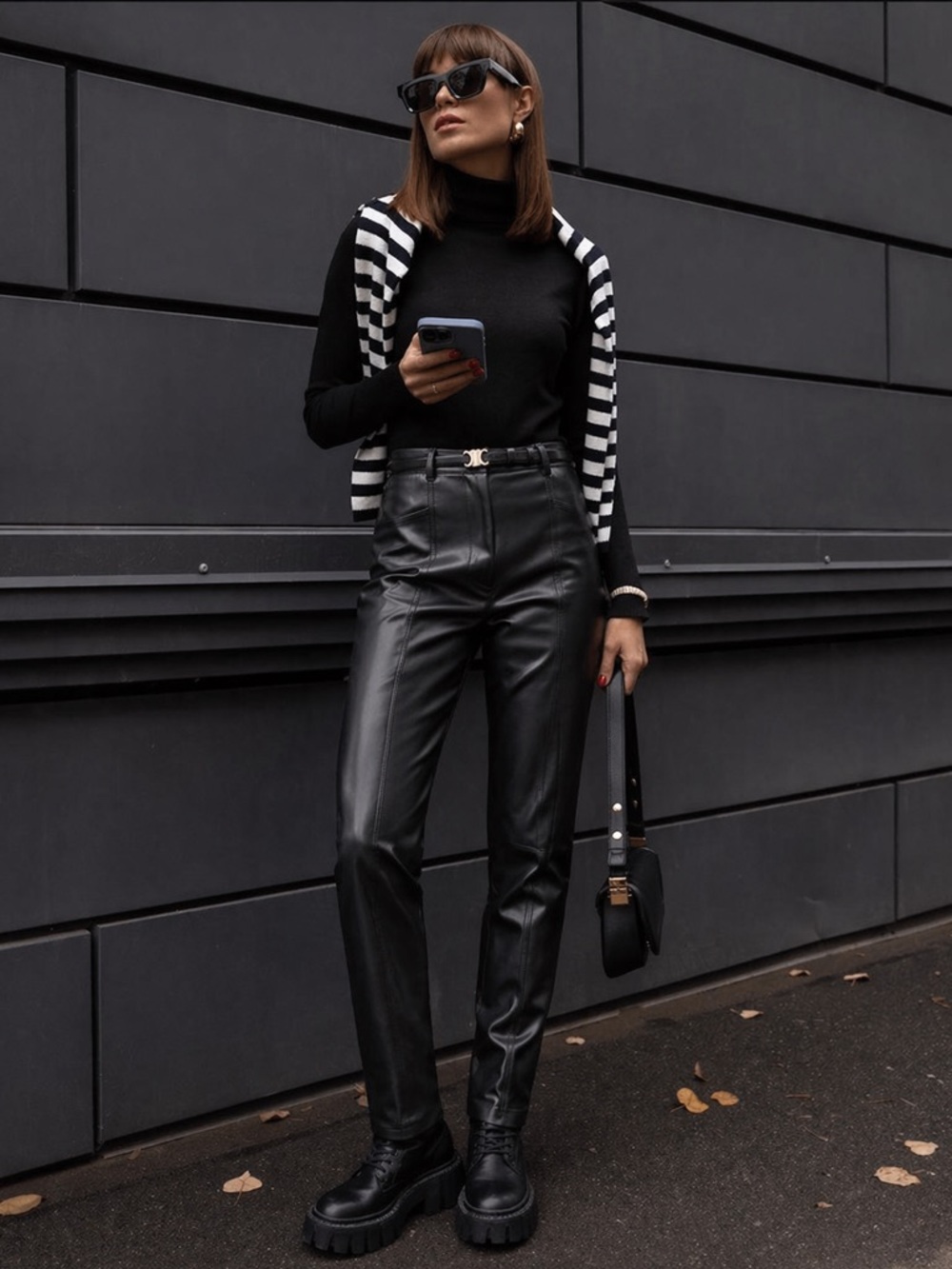 Aritzia Wilfred Rebel Vegan Leather Pants Black High Rise Straight Leg Size 0